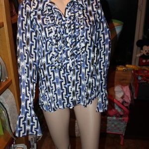 tuxedo front bell sleeve button front blouse M EUC